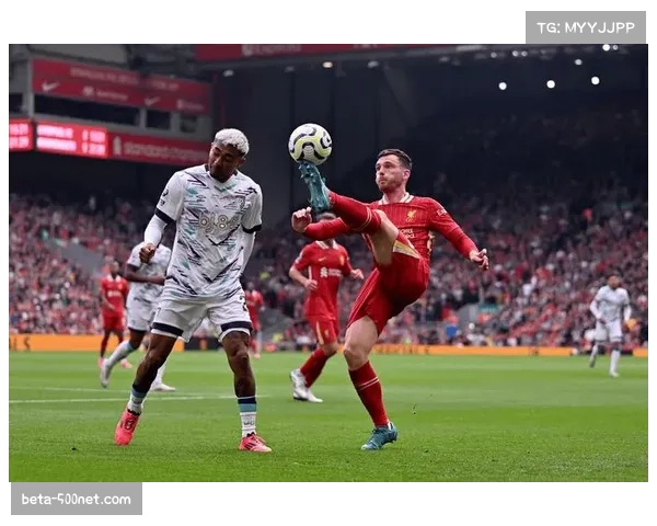 利物浦高位逼抢效果下降,对手针对性反击战术收效 利物浦高位逼抢效果下降,对手针对性反击战术收效