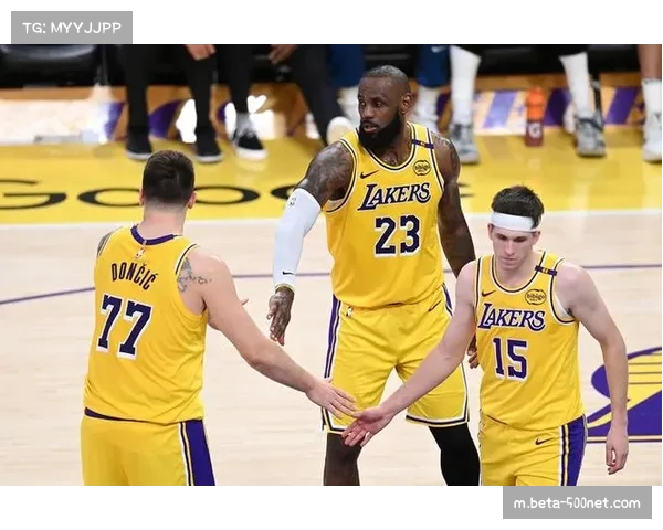 里夫斯场均得分涨幅达7.6分 湖人后场新核崛起